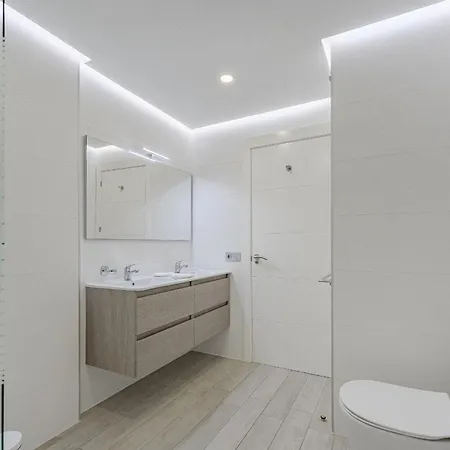 Sunrise Sea View Penthouse With Airco & Heated Pool Appartamento