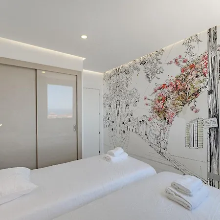 Sunrise Sea View Penthouse 公寓 *