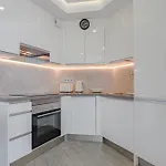 Sunrise Sea View Penthouse With Airco & Heated Pool 아파트 *